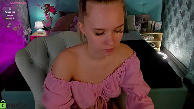 Snapshot of Alice_Pleasance chatting on March 2026 08:26:01 AM Alice Pleasance online show from March 2026 08:26:01 AM