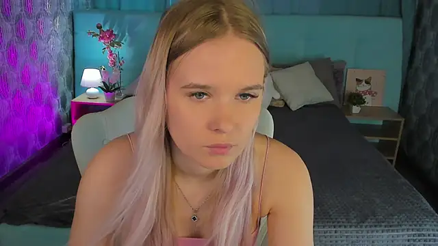 Snapshot of Alice_Pleasance chatting on April 2026 09:01:02 AM Alice Pleasance online show from April 2026 09:01:02 AM