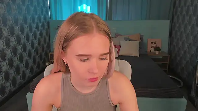 Snapshot of Alice_Pleasance chatting on April 2026 09:15:01 AM Alice Pleasance online show from April 2026 09:15:01 AM