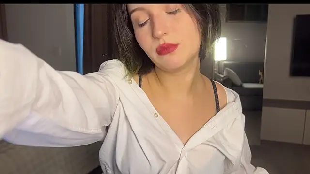 emilyy xoxo online show from April 2026 02:56:01 AM