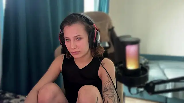 AlbyDengrov online show from March 2026 11:33:01 PM