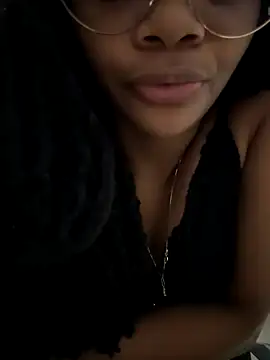 Snapshot of marialuiza2027 chatting on July 2026 05:51:02 PM marialuiza2027 online show from July 2026 05:51:02 PM