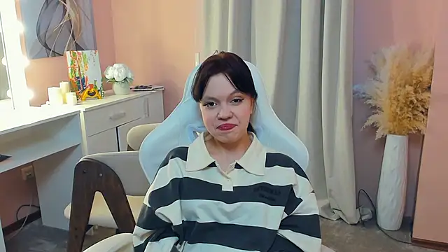 Snapshot of DarcyCanson chatting on March 2026 10:51:01 AM DarcyCanson online show from March 2026 10:51:01 AM