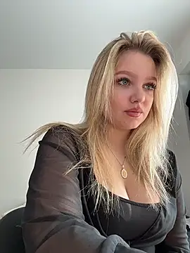 Snapshot of bettyloveu chatting on May 2026 04:07:01 AM bettyloveu online show from May 2026 04:07:01 AM