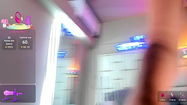 MiaCamille  online show from April 2026 07:28:01 PM