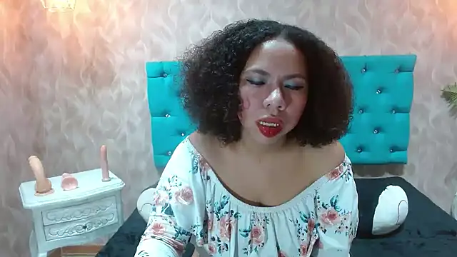 Snapshot of KeniaLovex chatting on May 2026 11:43:01 PM KeniaLovex online show from May 2026 11:43:01 PM