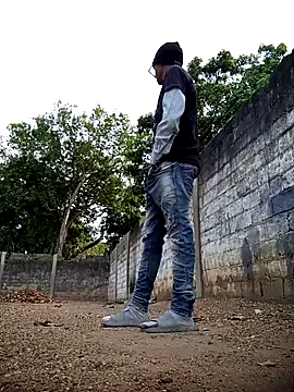 spittingpig1 online show from March 2026 11:36:01 AM