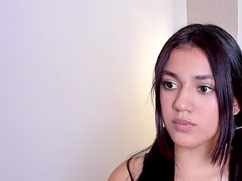 Snapshot of cristin_collins chatting on April 2026 09:20:02 PM cristin collins online show from April 2026 09:20:02 PM