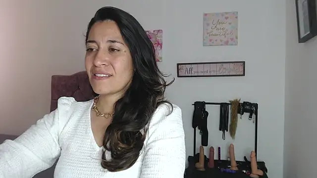 violeta scott online show from June 2026 02:30:02 PM