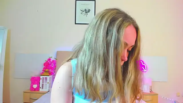 MelanieCuty online show from May 2026 06:53:01 AM