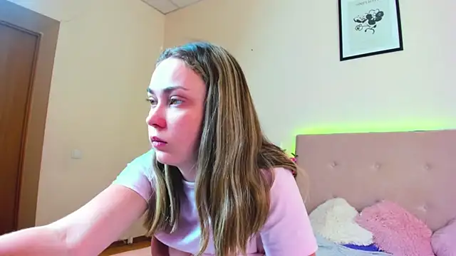 MelanieCuty online show from June 2026 05:21:01 AM