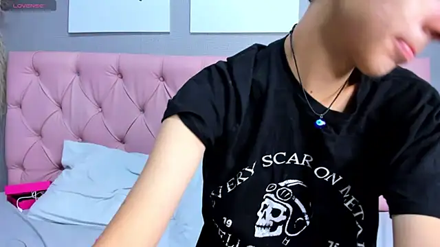 Austin twink online show from March 2026 01:12:02 PM