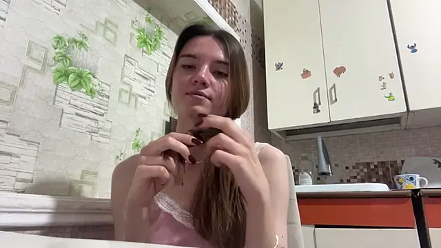 Snapshot of Lili_Kilian chatting on April 2026 02:09:01 PM Lili Kilian online show from April 2026 02:09:01 PM