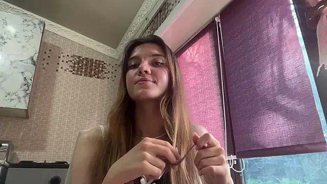 Snapshot of Lili_Kilian chatting on May 2026 12:21:02 PM Lili Kilian online show from May 2026 12:21:02 PM