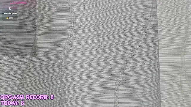 Snapshot of RileyNymph chatting on June 2026 04:37:01 AM RileyNymph online show from June 2026 04:37:01 AM