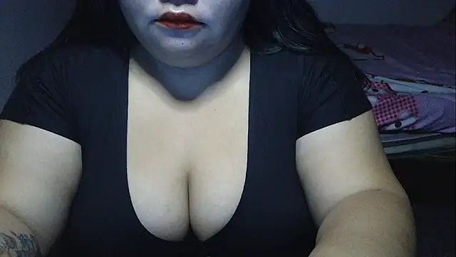 Snapshot of prettycarla_ chatting on May 2026 12:48:02 AM prettycarla online show from May 2026 12:48:02 AM
