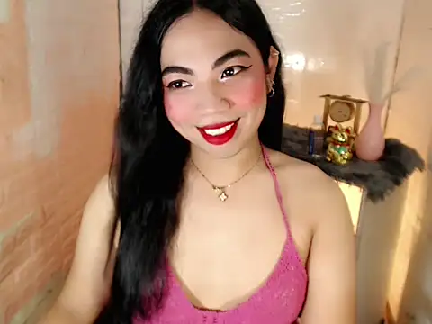 Snapshot of xLinda_Walkerx chatting on May 2026 07:17:02 AM xLinda Walkerx online show from May 2026 07:17:02 AM