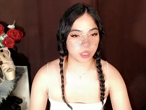 Snapshot of xLinda_Walkerx chatting on June 2026 05:01:02 PM xLinda Walkerx online show from June 2026 05:01:02 PM