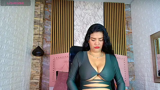 AishaCambell  online show from May 2026 10:12:02 AM