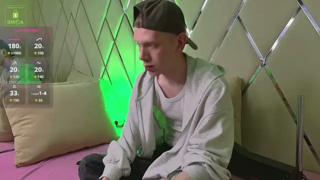 ZidNeeviil online show from April 2026 08:33:02 PM