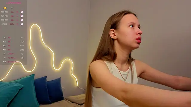 Snapshot of Emma_dream_ chatting on May 2026 01:36:02 AM Emma dream online show from May 2026 01:36:02 AM