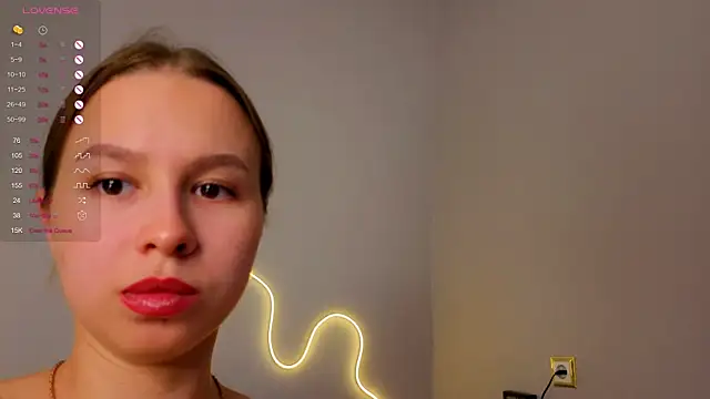 Snapshot of Emma_dream_ chatting on June 2026 06:52:02 AM Emma dream online show from June 2026 06:52:02 AM