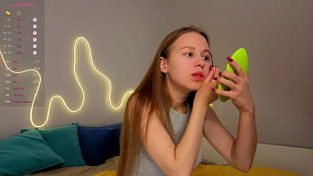 Snapshot of Emma_dream_ chatting on June 2026 01:47:02 AM Emma dream online show from June 2026 01:47:02 AM