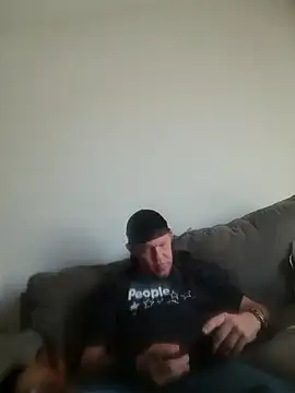 yourMasterisBored online show from May 2026 04:04:02 PM
