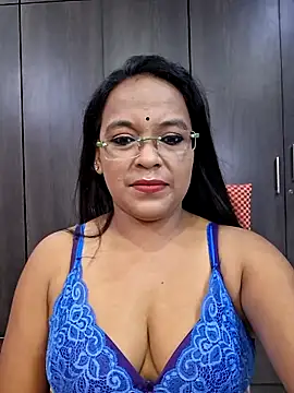 hornyrosy321 online show from May 2026 06:02:02 PM