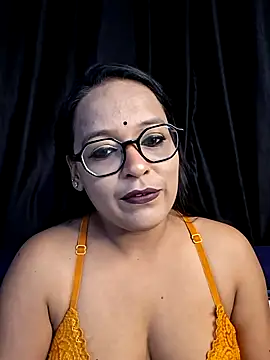 hornyrosy321 online show from June 2026 06:08:02 PM