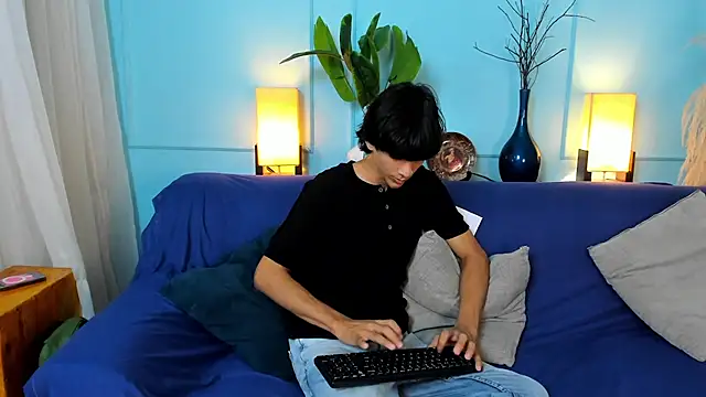 Cheys Mast online show from March 2026 07:28:01 PM