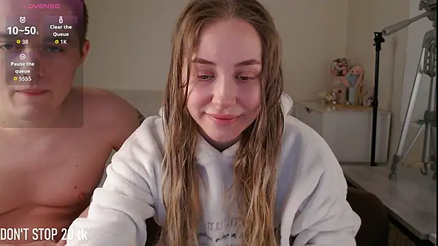 MikeXEmilia online show from May 2026 05:24:01 AM