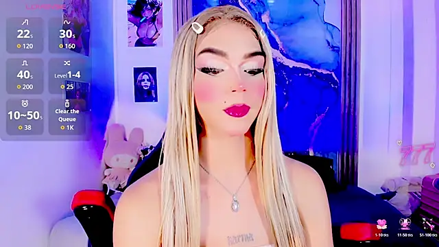 Snapshot of blonde_queen- chatting on July 2026 06:47:02 AM blonde queen- online show from July 2026 06:47:02 AM