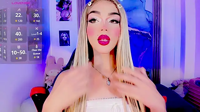 Snapshot of blonde_queen- chatting on July 2026 07:23:02 AM blonde queen- online show from July 2026 07:23:02 AM