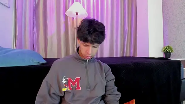 Ethan qop online show from April 2026 11:38:01 AM