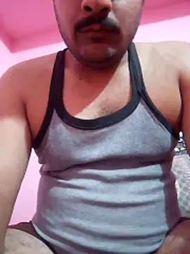 Snapshot of Decentlover67 chatting on April 2026 04:10:02 PM Decentlover67 online show from April 2026 04:10:02 PM
