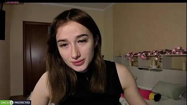 Snapshot of Lady_Sunrise12 chatting on July 2026 01:33:01 AM Lady Sunrise12 online show from July 2026 01:33:01 AM