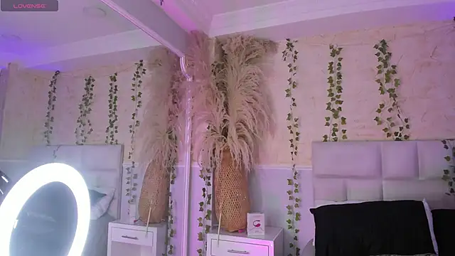 AlondraSoomer online show from June 2026 04:42:02 AM