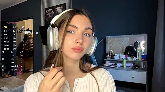 Veluxe online show from March 2026 03:11:01 PM