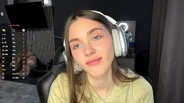 Veluxe online show from April 2026 03:09:02 PM