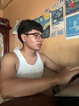 Erickckk online show from April 2026 03:32:02 PM