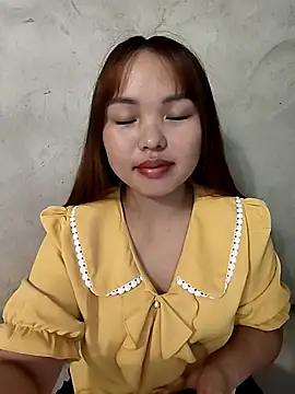 Snapshot of Mina_xYx chatting on May 2026 03:57:02 AM Mina xYx online show from May 2026 03:57:02 AM