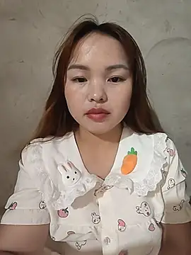 Snapshot of Mina_xYx chatting on May 2026 04:13:01 PM Mina xYx online show from May 2026 04:13:01 PM