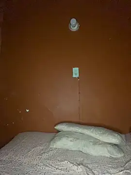 BlackApple   online show from March 2026 10:05:01 PM