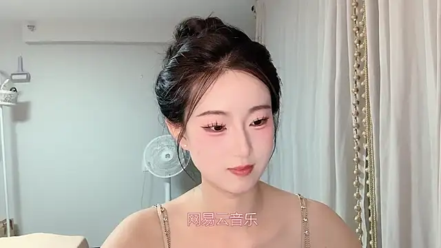 1X-yiyi online show from May 2026 12:00:01 PM