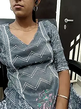 aushi rajput online show from April 2026 06:05:02 PM