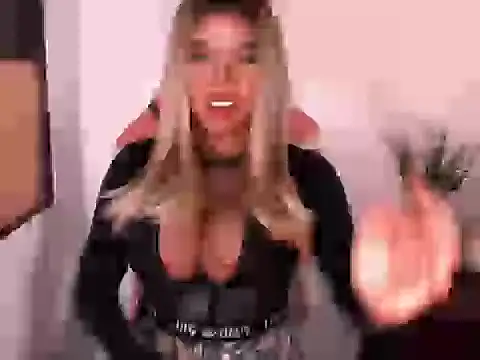 Snapshot of Zandralopez chatting on July 2026 11:05:02 AM Zandralopez online show from July 2026 11:05:02 AM