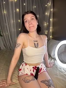 RinaHoward online show from March 2026 04:44:02 PM