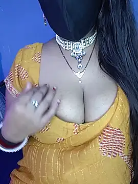 Snapshot of Miss_roohi chatting on June 2026 05:57:01 AM Miss roohi online show from June 2026 05:57:01 AM