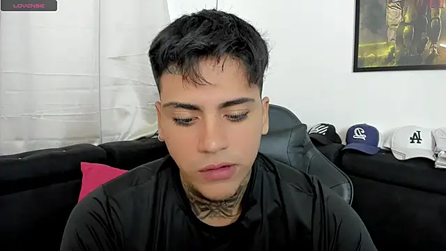 Snapshot of sweetlatinoboy chatting on April 2026 09:26:02 PM sweetlatinoboy online show from April 2026 09:26:02 PM